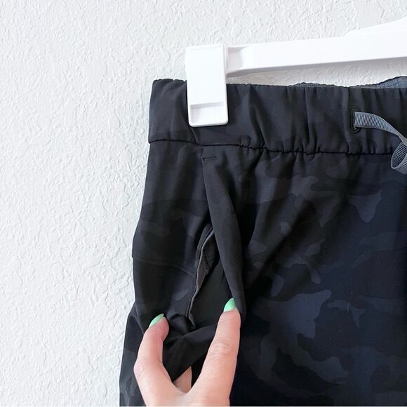 Lululemon Like New On The Fly Pant Drawstring Size 4 Black Gray Incognito - Picture 3 of 10